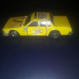 Mattel 1988 Hot Wheels Toy Crash Taxi